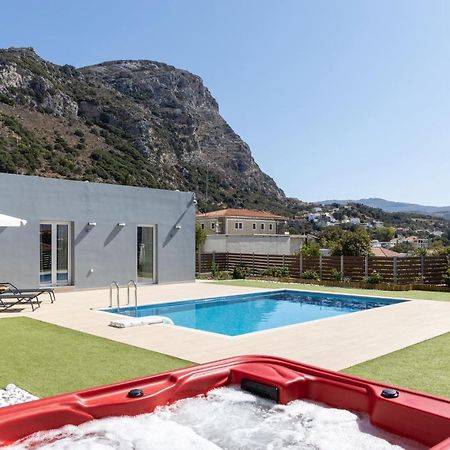 Villa Neonis Spílion エクステリア 写真
