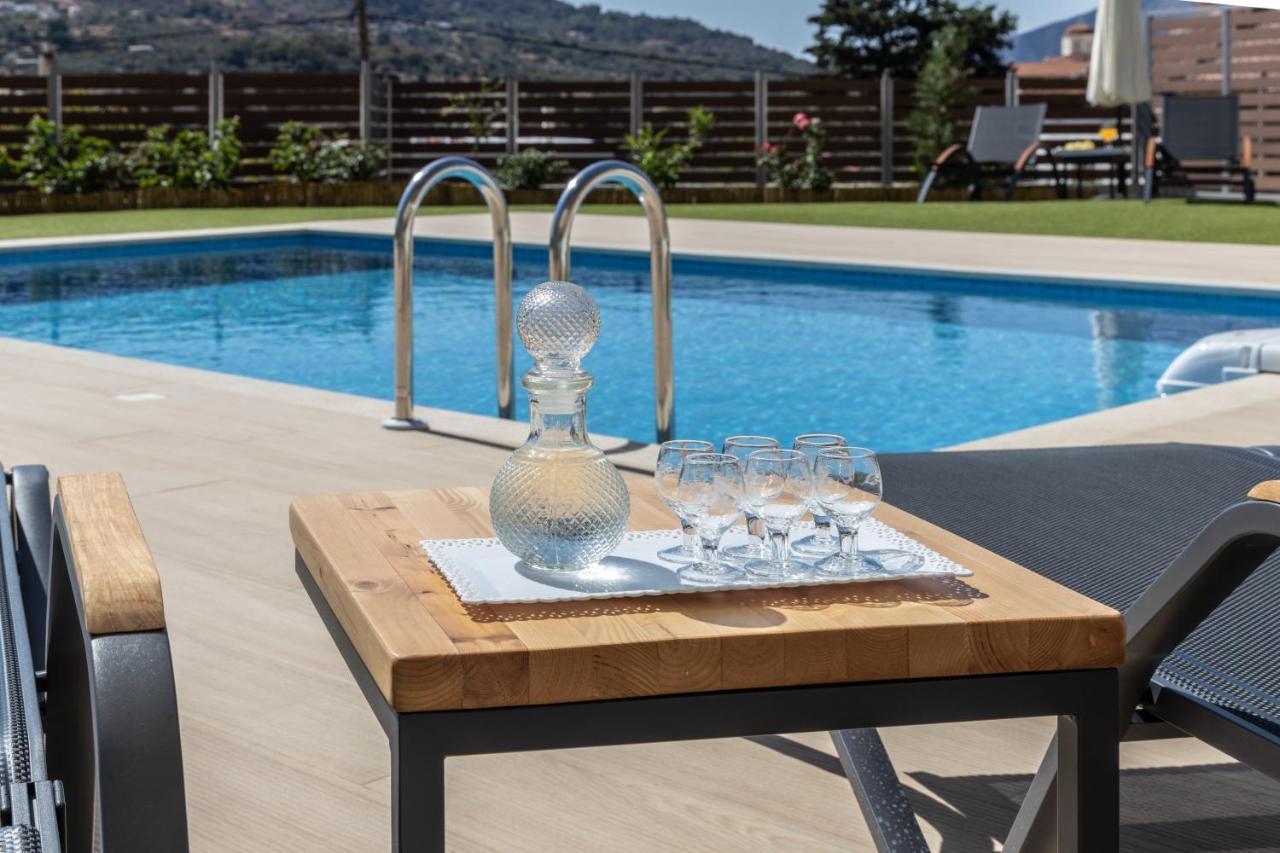 Villa Neonis Spílion エクステリア 写真