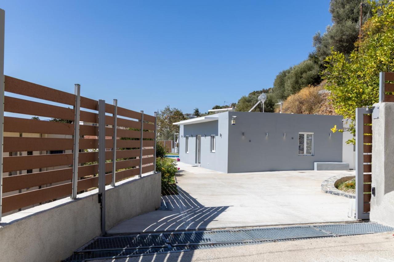 Villa Neonis Spílion エクステリア 写真