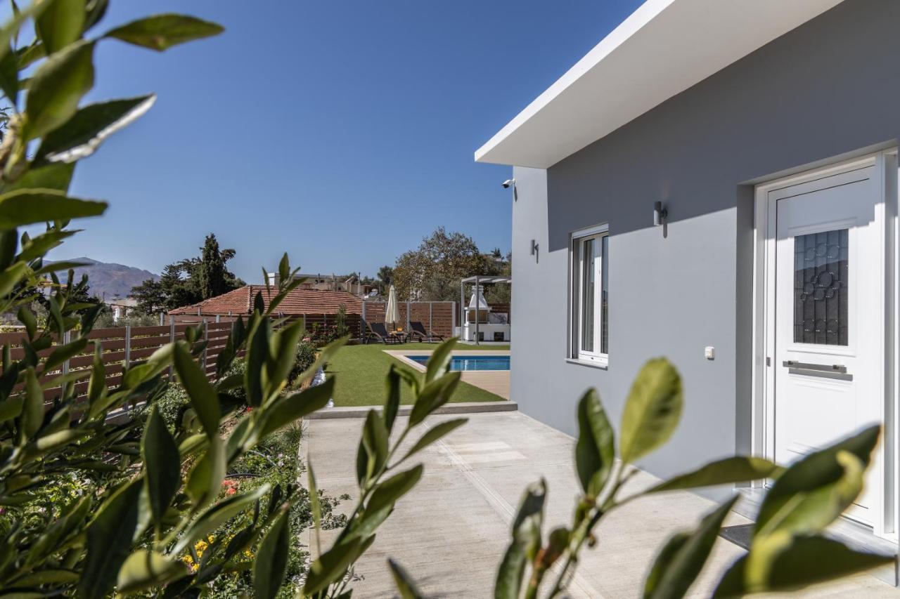 Villa Neonis Spílion エクステリア 写真